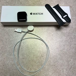 Apple Watch SE 44mm cellular watch
